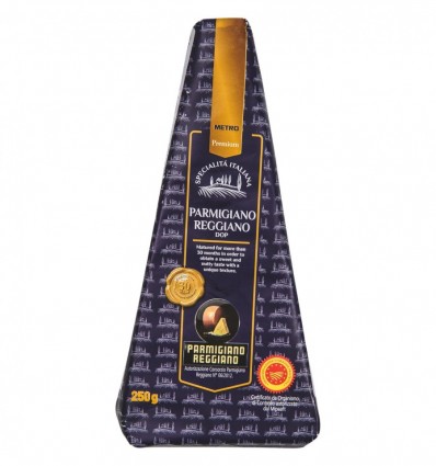 Сир Metro Premium Parmigiano Reggiano Dop 32% 250г