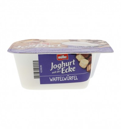 Йогурт Müller с кусочками вафель глазированных шоколадом 3.8% 150г