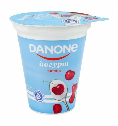 Йогурт Danone Вишня 3.2% 260г