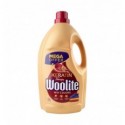 Средство для стирки Woolite Keratin для цветных тканей 4.5л