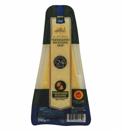 Сыр Metro Chef Parmigiano Reggiano 24 мес выдер 250г